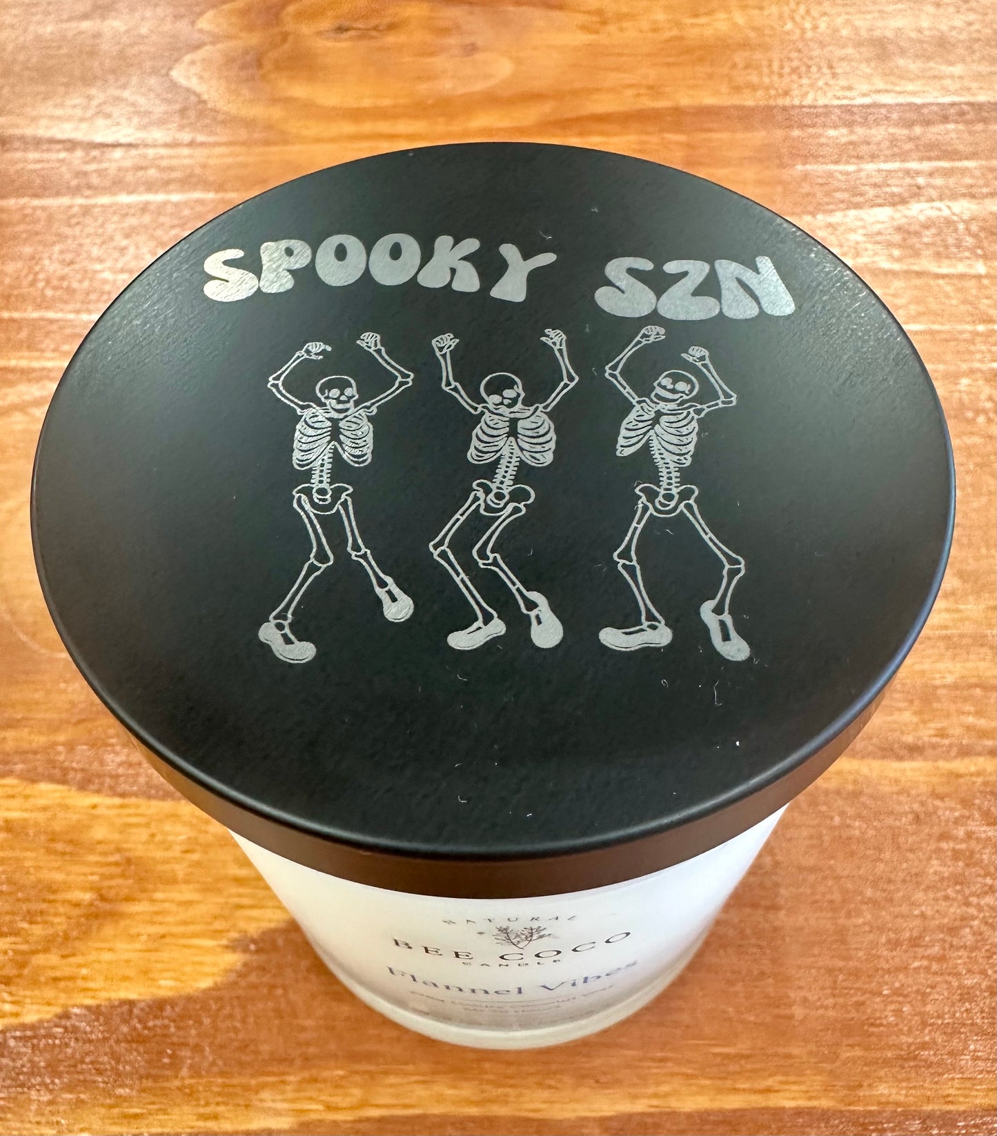 dancing skeleton engraved on flennel vibes lid