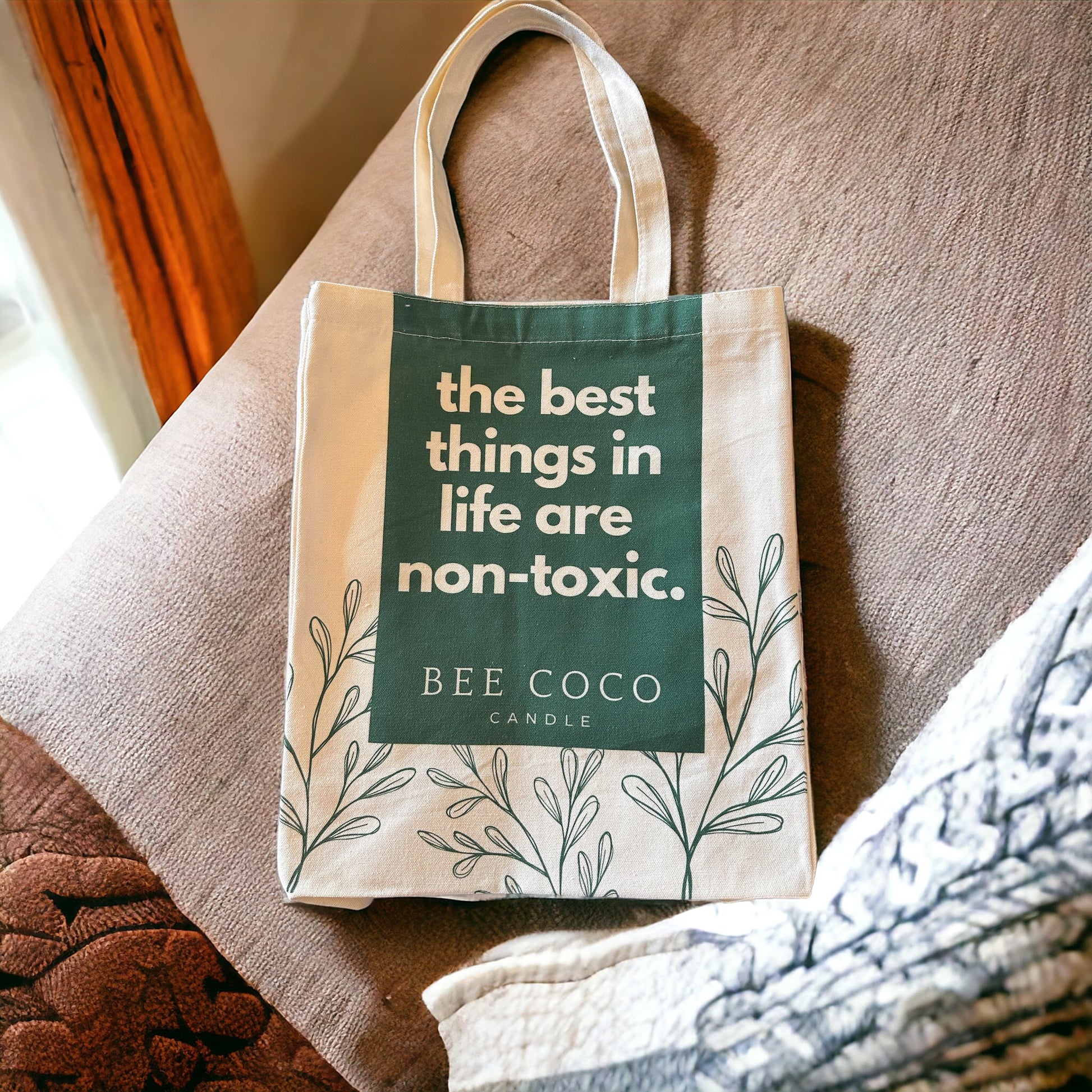 Bee Coco Candle Tote - Back